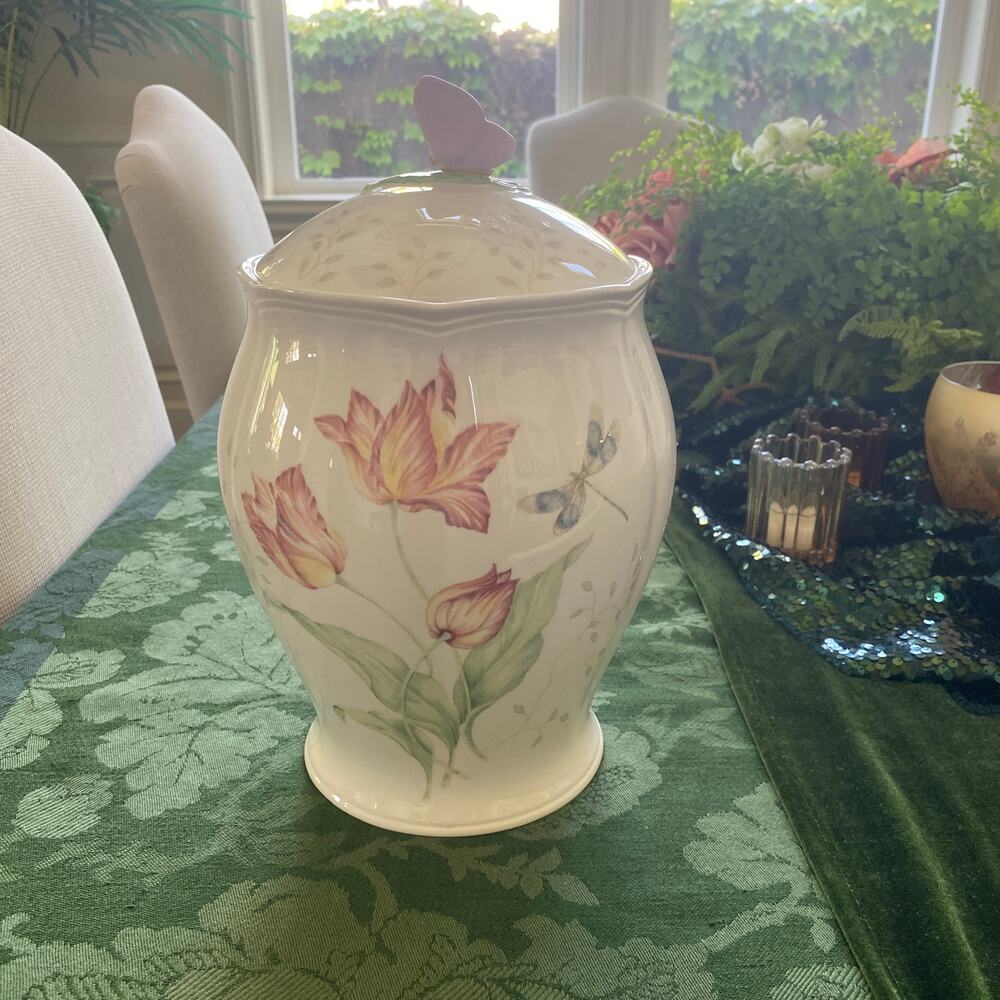 Lenox Butterfly Meadow Large Canister with Lid Excellent Condition